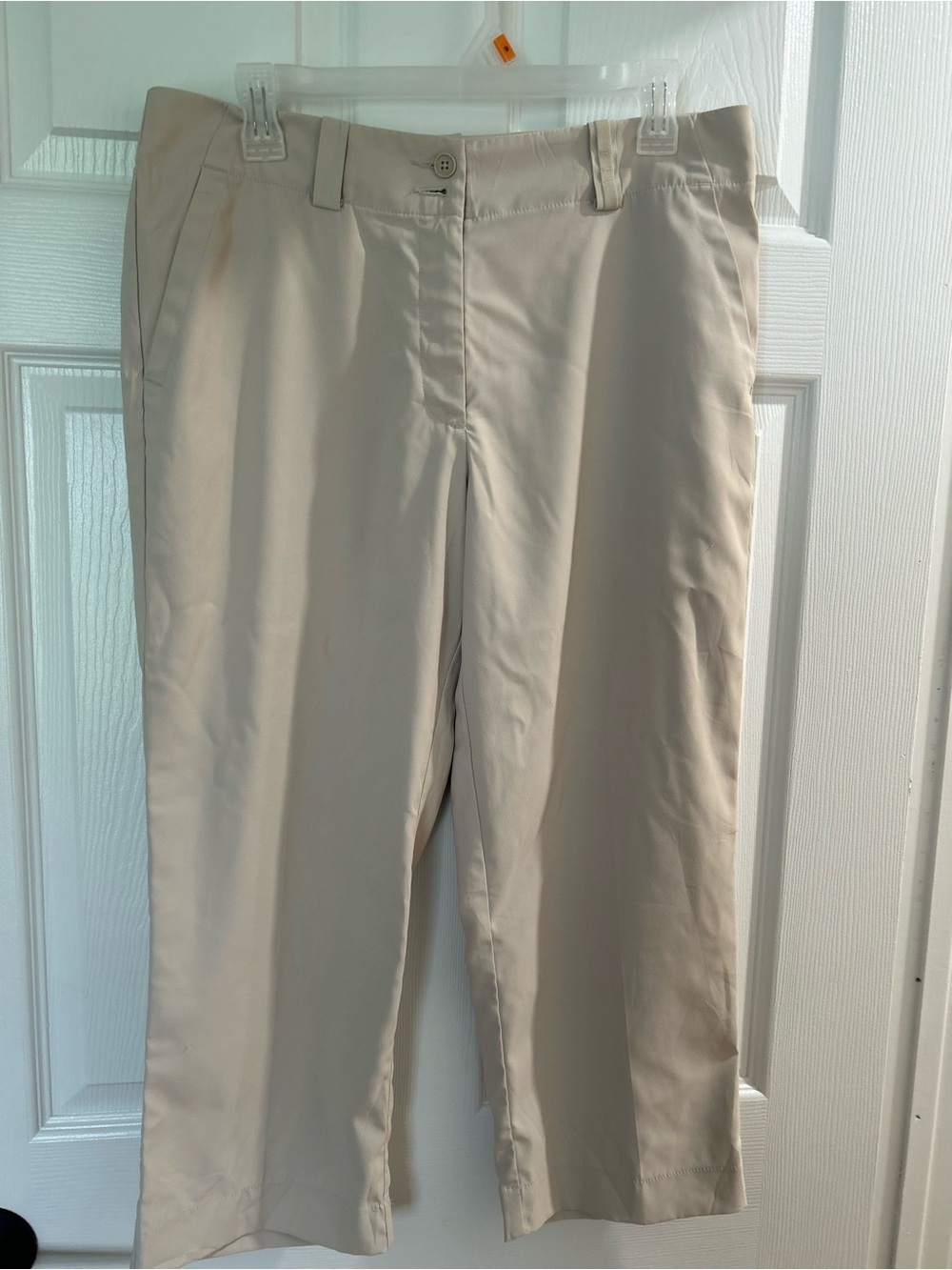 Nike Women’s Golf Chinos in Light Beige